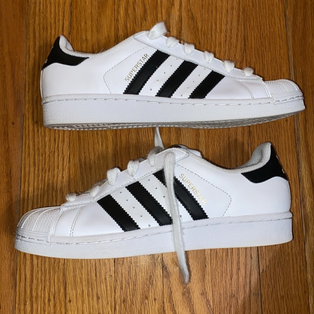 Adidas superstar shell toes 6.5 men’s/8 women's